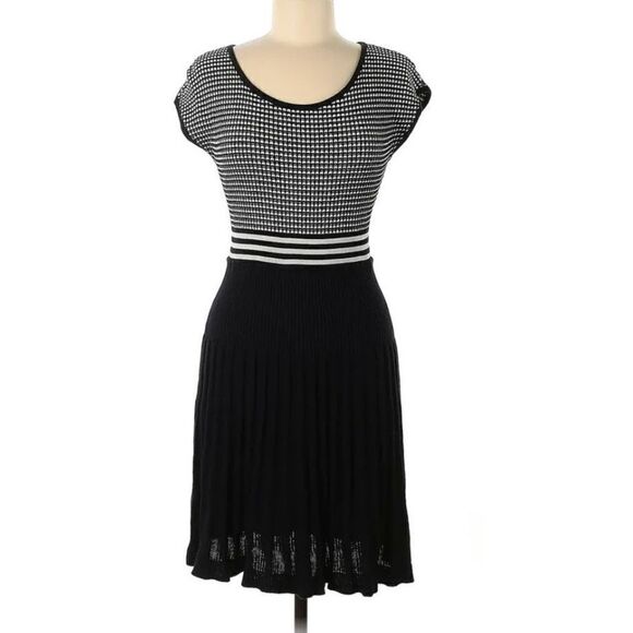 Max Studio Dresses | Max Studio
Dress | Color: Black | Size: S |... - Picture 1 of 5